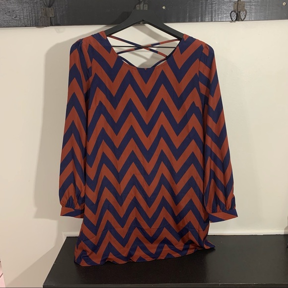CHARMING CHARLIE Chevron Patterned Strappy Back Long Sleeve Straight Dress Small - Picture 3 of 13